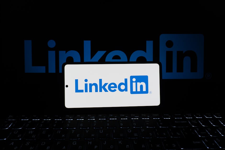 Mastering Your Digital Persona: The Imperative of LinkedIn Branding in 2025