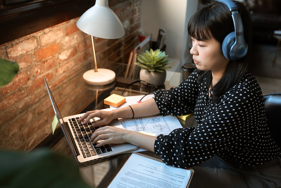 Navigating the Internship Maze: Your Guide to Career Success
