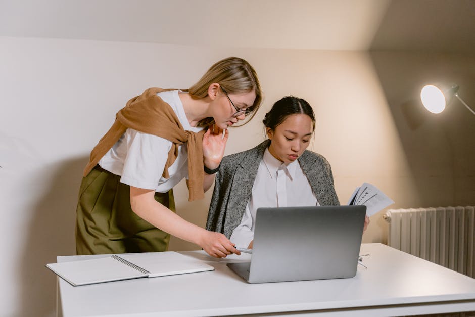 Navigating Tomorrow: The Role of AI in Career Guidance