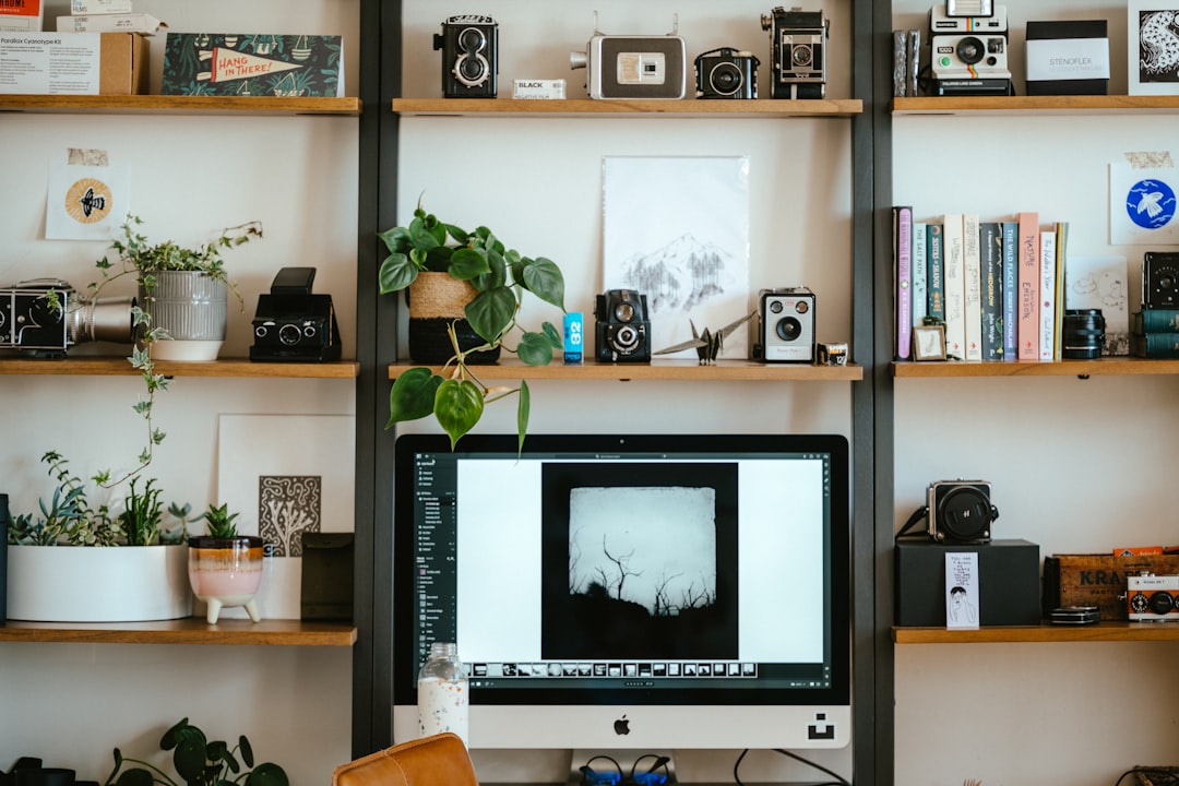 Crafting the Perfect Online Portfolio: Essential Do’s and Don’ts