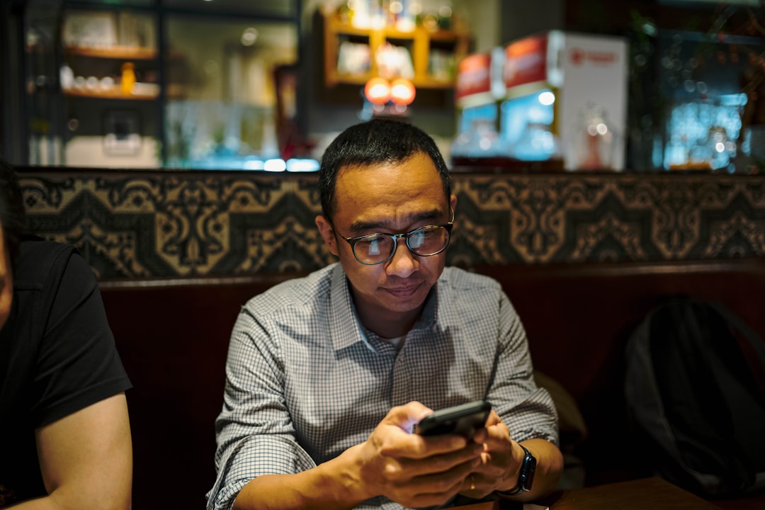 WhatsApp Groups: The New Frontier of Job Hunting