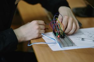 Navigating the FinTech Frontier: Skills for Tomorrow’s Innovators