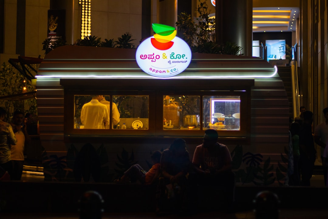 Apple's Detroit Store Embraces AI and Community Spirit