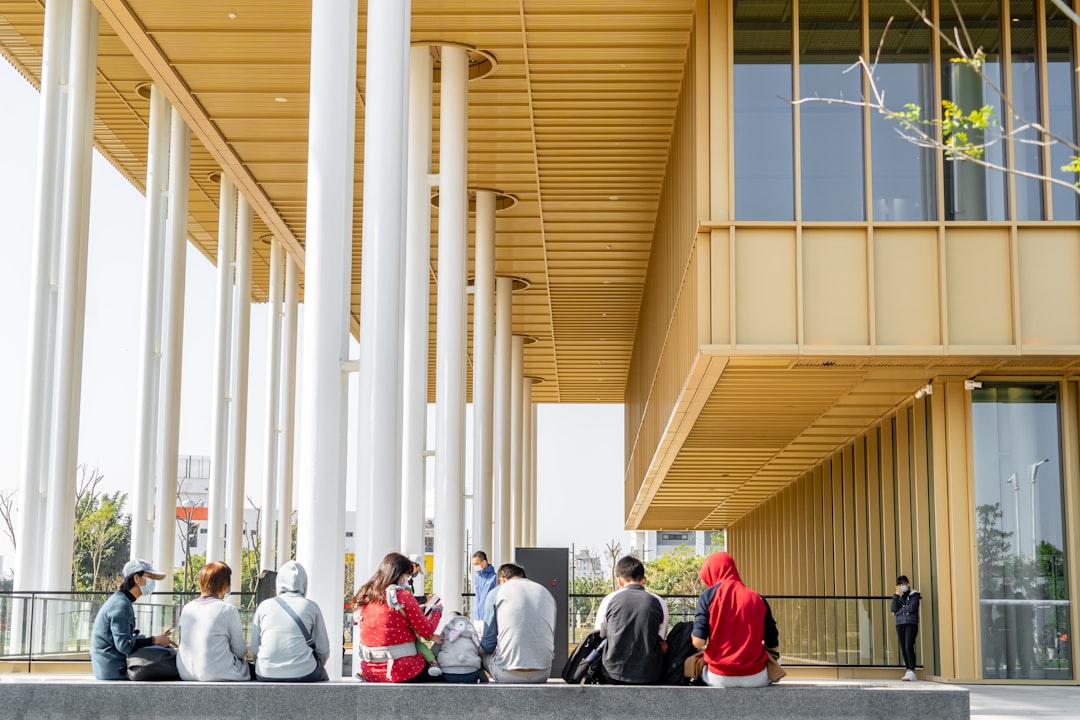Emirates College Unveils AI-Driven Horizons Program for Educators