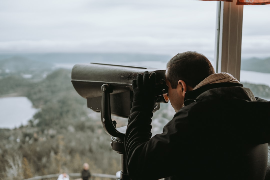 Balancing Vision and Execution in Daily Operations