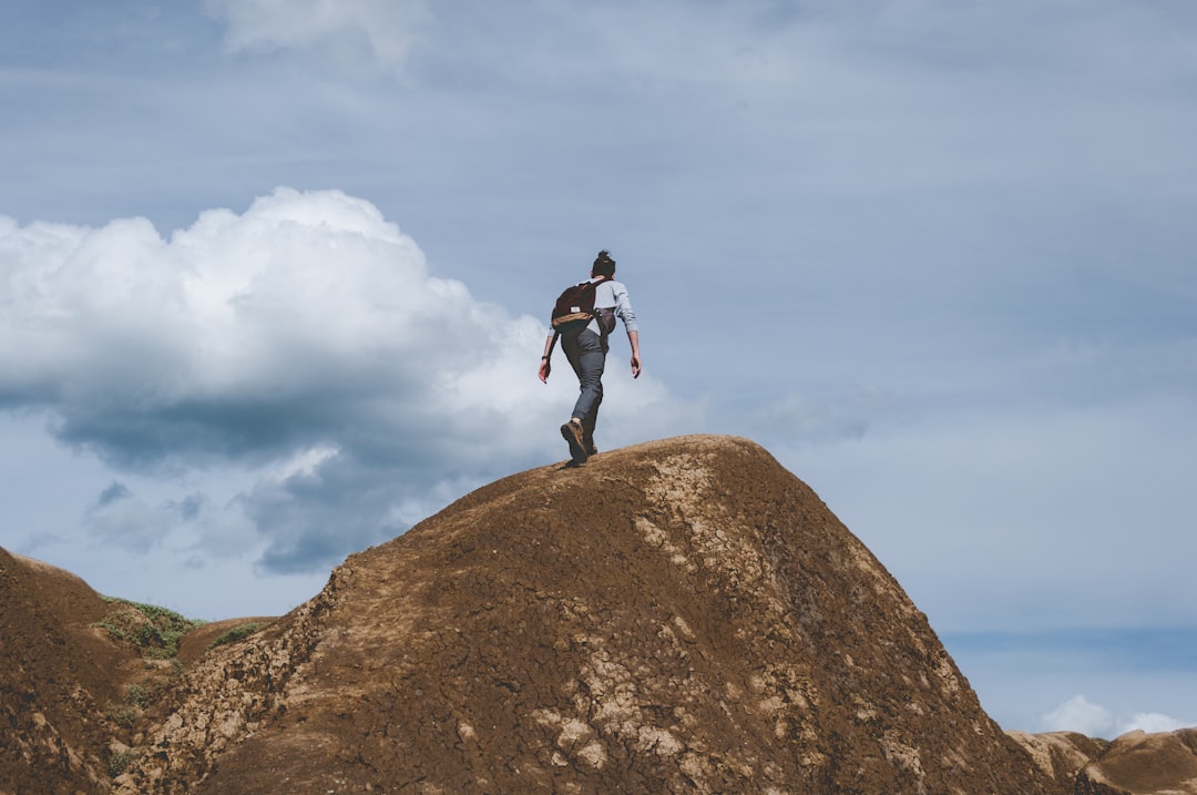Rising Above: Startups Harnessing AI to Compete with Giants