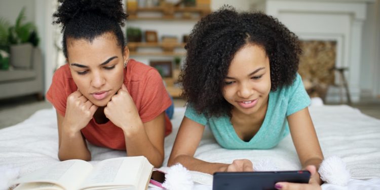 Mastering the Art of Networking at College Events