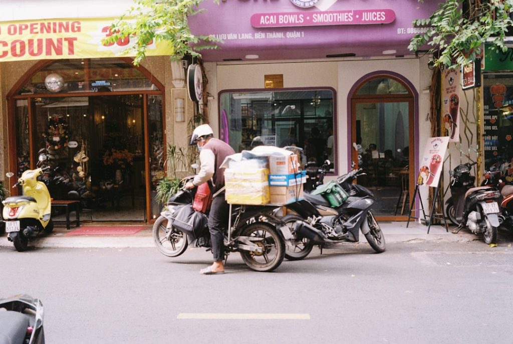 The Future of Food Delivery: How AI is Redefining Jobs