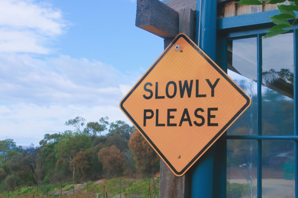 Why Slow Thinking Produces Better Decisions in Complex Workplaces