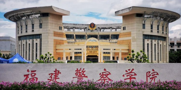 What hedge fund moves indicate for China New Higher Education Group Limited (8CN) stock