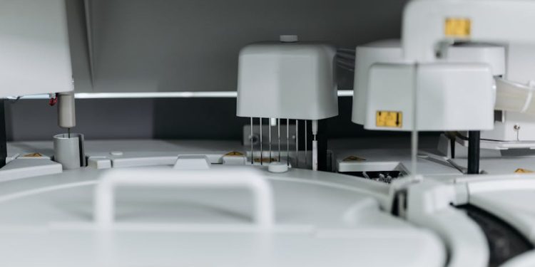 No Kenyan should die outside a hospital gate