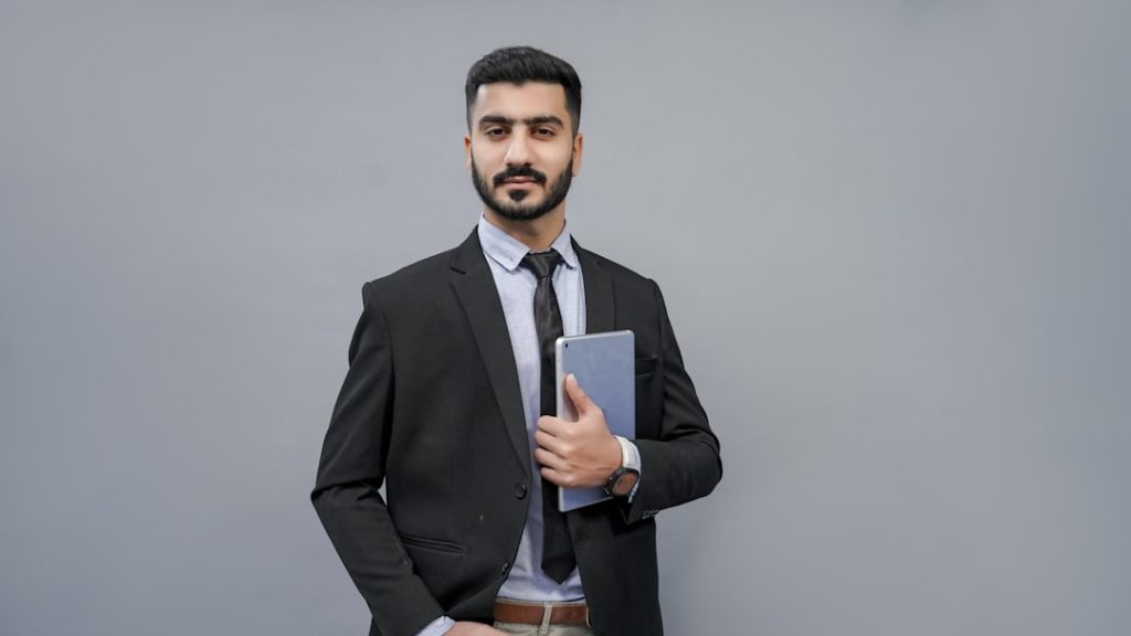 Serial Career Pivots: Young Professionals Average 3.4 Career Changes Before 30 in 2025