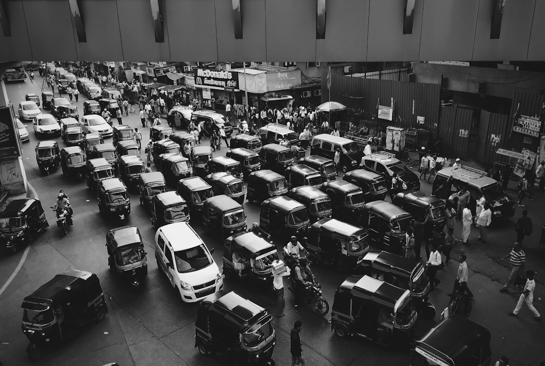 China’s Tougher Regulations Target Carmaker Price Wars