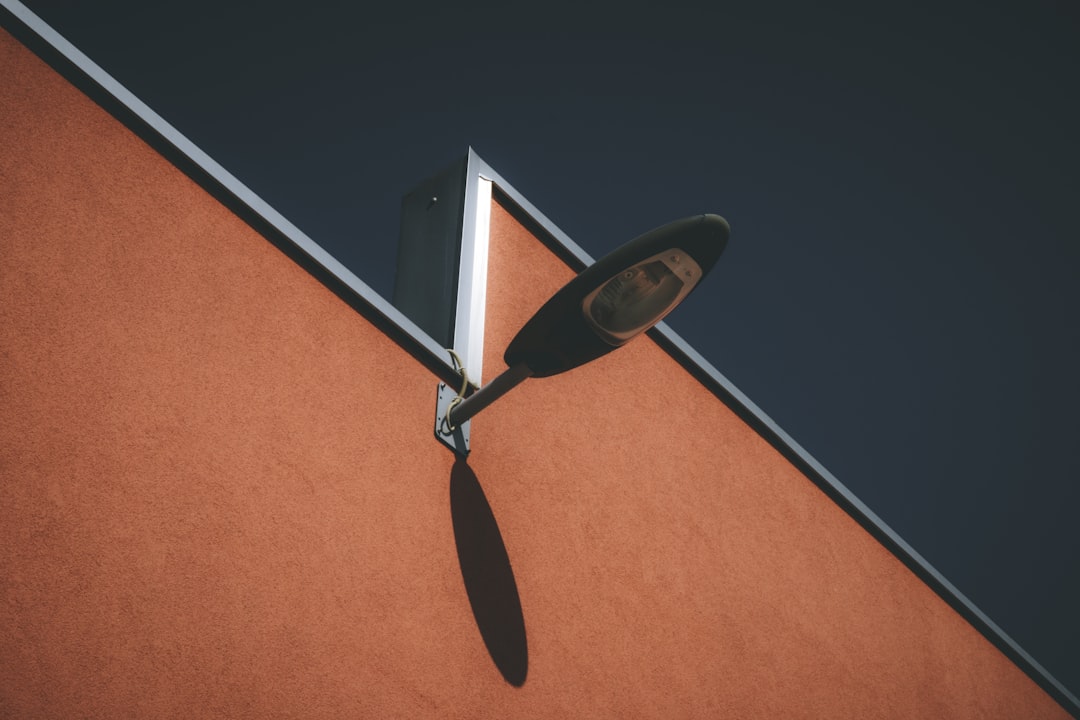 2025 Boomerang Hiring Surge: Firms Re-Courting Laid-Off Talent