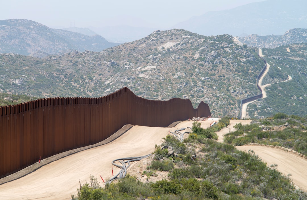 Davos: Jamie Dimon Advocates for Tighter U.S. Border Control