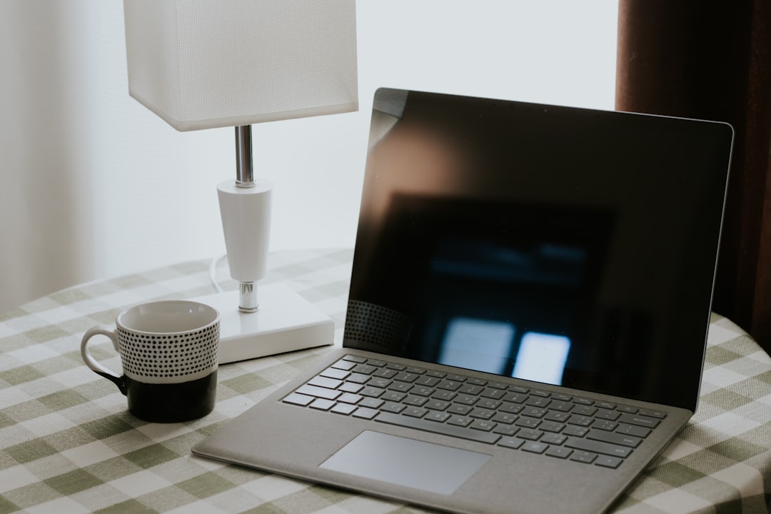 Plaud Unveils AI Pin and Notetaker for Efficient Meetings