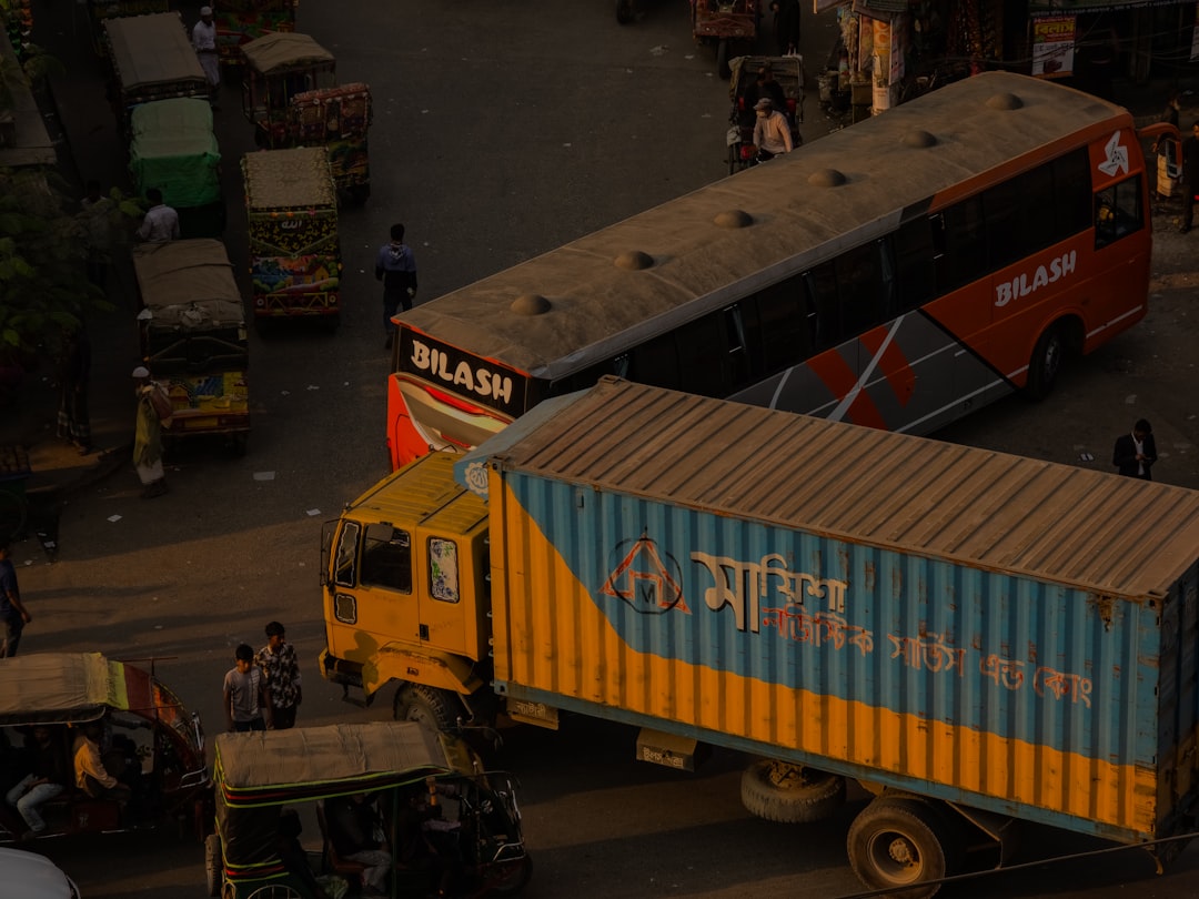 India Exporters Face Crisis Over US Orders Amid Trade Deal Delays