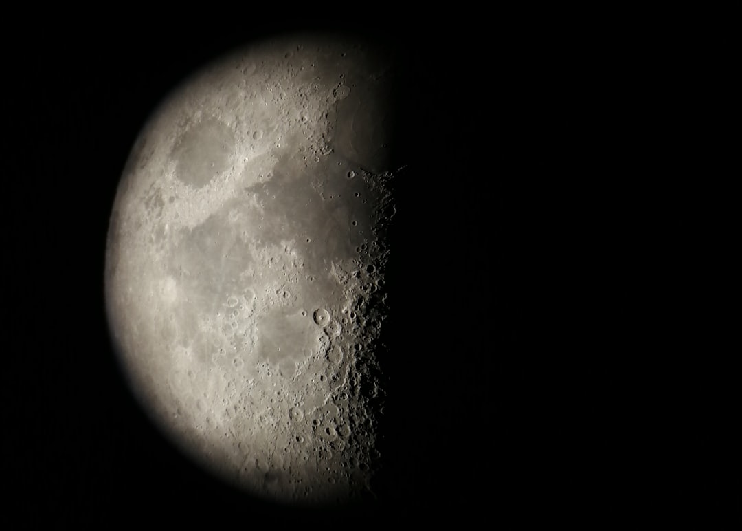 NASA and Boeing Prepare for Lunar Mission to Compete with China