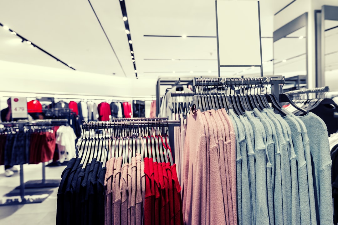 Tech Firms Persuade Retailers to Embrace A.I. Solutions