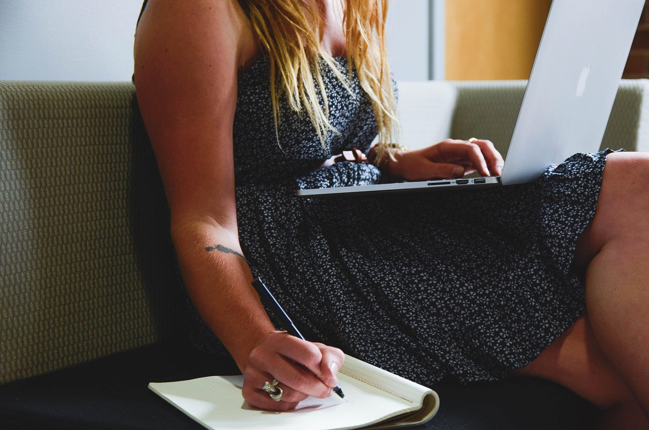 14 AI-Powered Freelance Careers to Explore in 2026