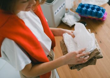 Sustainable Luxury Jewelry: Structural Shifts in Value, Supply Chains, and Careers