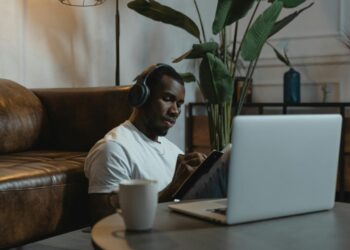Upskilling at Scale: How Economic Data Redefines the Retraining Playbook