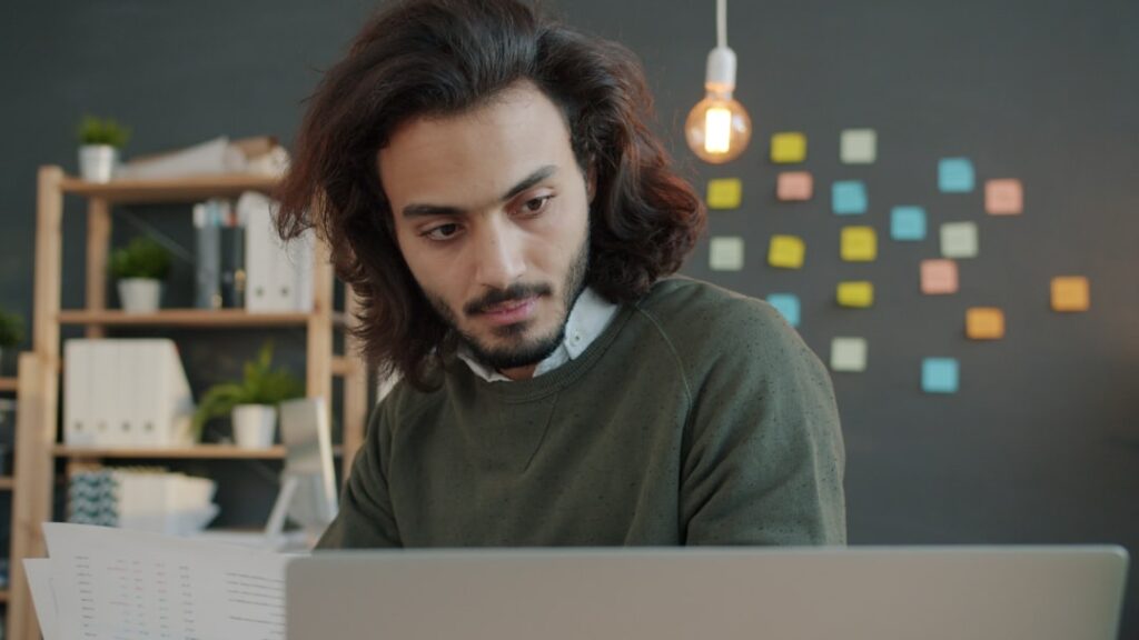 The AI Perception Divide in Knowledge Work: Closing the Gap Between Employees and Managers