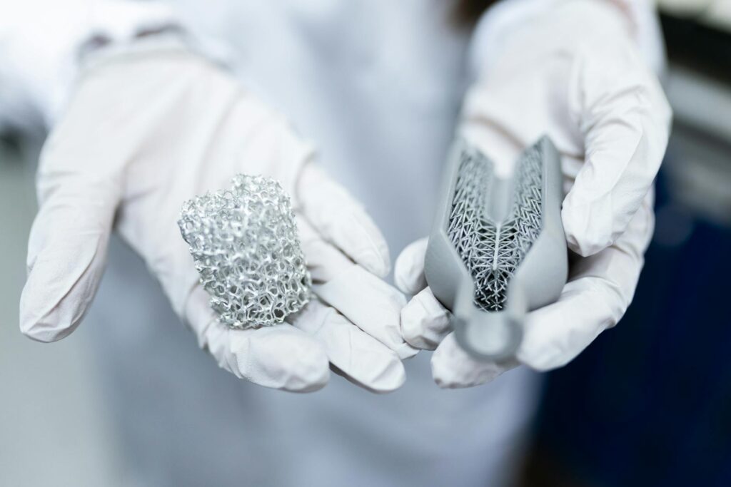 Additive Manufacturing Reshapes Global Supply Chains: A Structural Analysis of Resilience and Capital