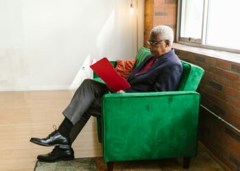 Age‑Friendly Policies Reshape Career Longevity in the Post‑2025 Workforce