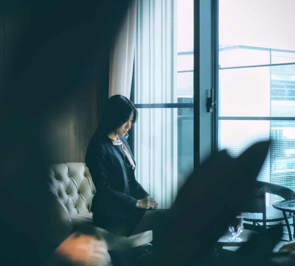 AI‑Generated Content Reshapes Corporate Reputation and Hiring Dynamics