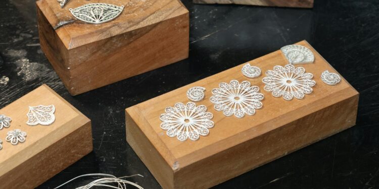 Artisanal Renaissance Reshapes Luxury Jewelry’s Economic Trajectory