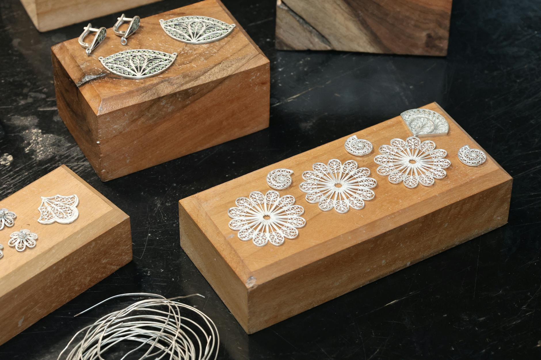 Artisanal Renaissance Reshapes Luxury Jewelry’s Economic Trajectory