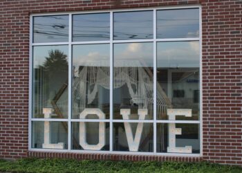 Brick‑and‑Mortar’s Structural Resurgence: How Physical Stores Are Re‑Engineering Retail Power