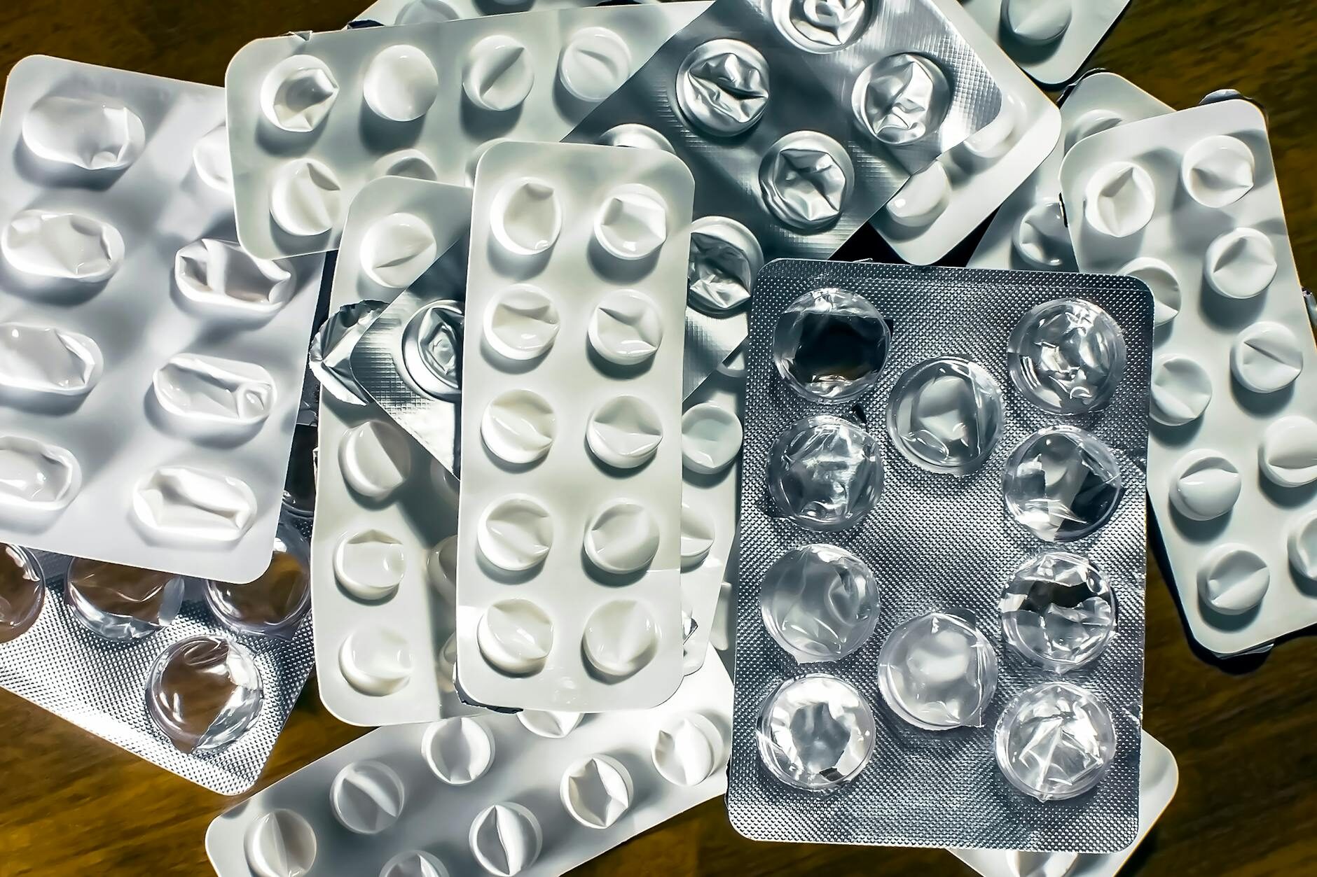 Climate‑Driven Fault Lines in Pharma Supply Chains: From Temperature‑Sensitive Assets to Institutional Realignment