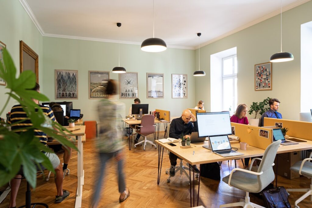 Decentralized Workspaces and Co‑Living: Redrawing the Urban Commute Blueprint