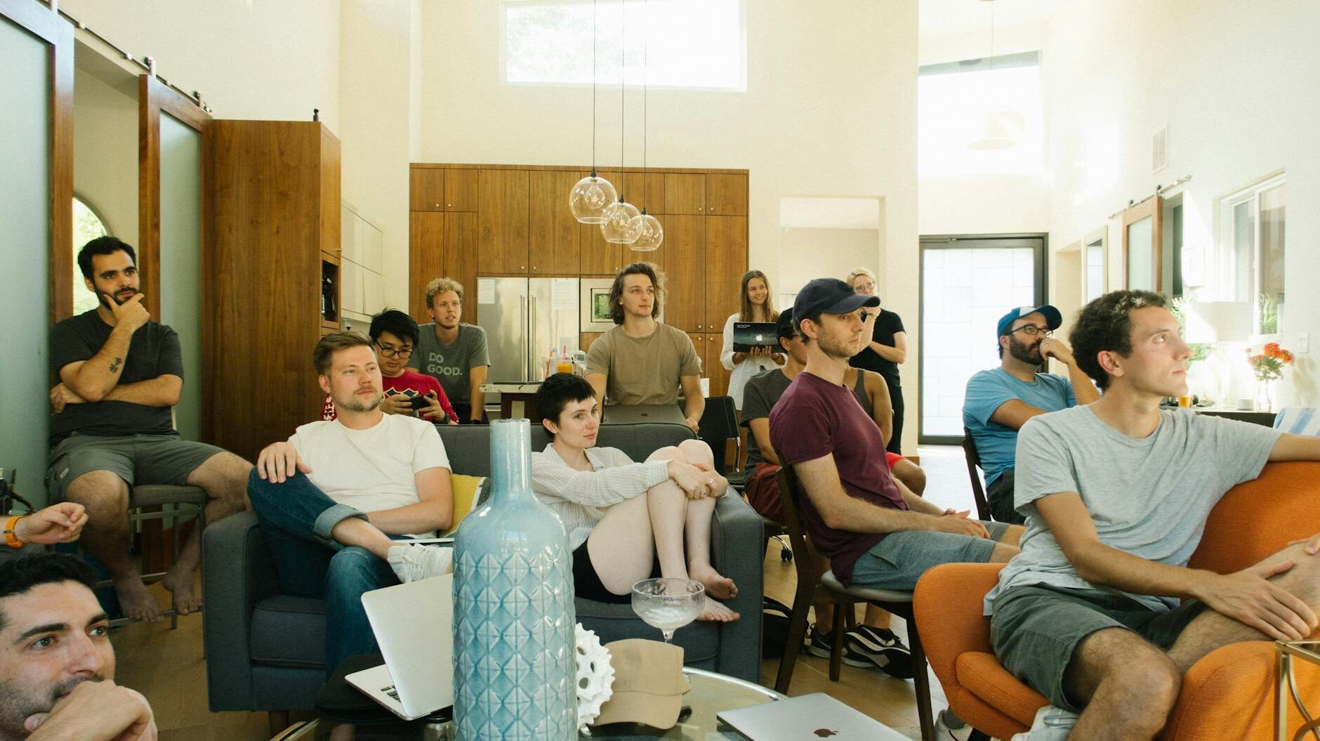 Decentralized Workspaces and Co‑Living: Redrawing the Urban Commute Blueprint