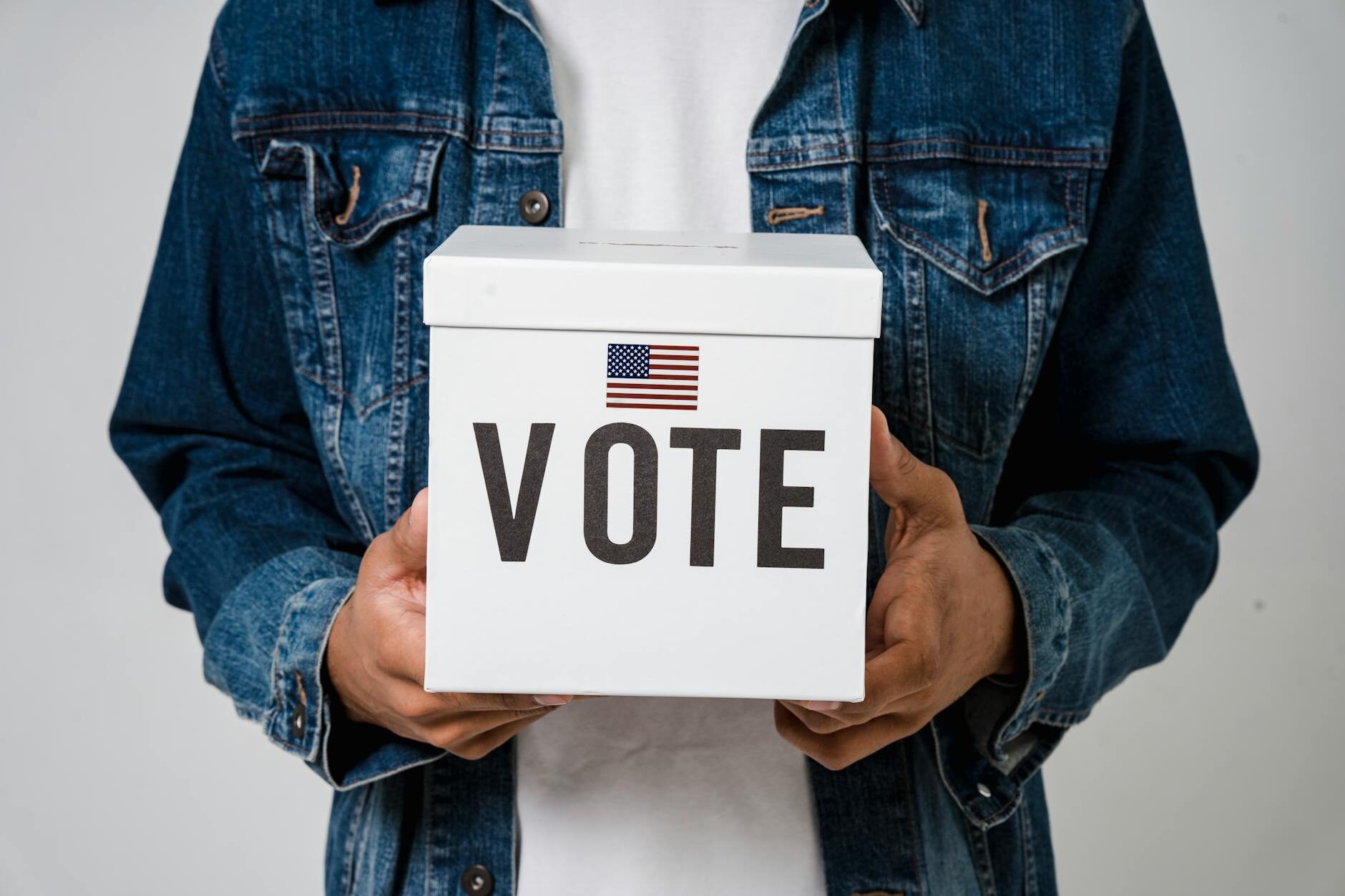 Digital Activism Reshapes the 2024 Midterms: Structural Shifts in Turnout, Finance and Integrity