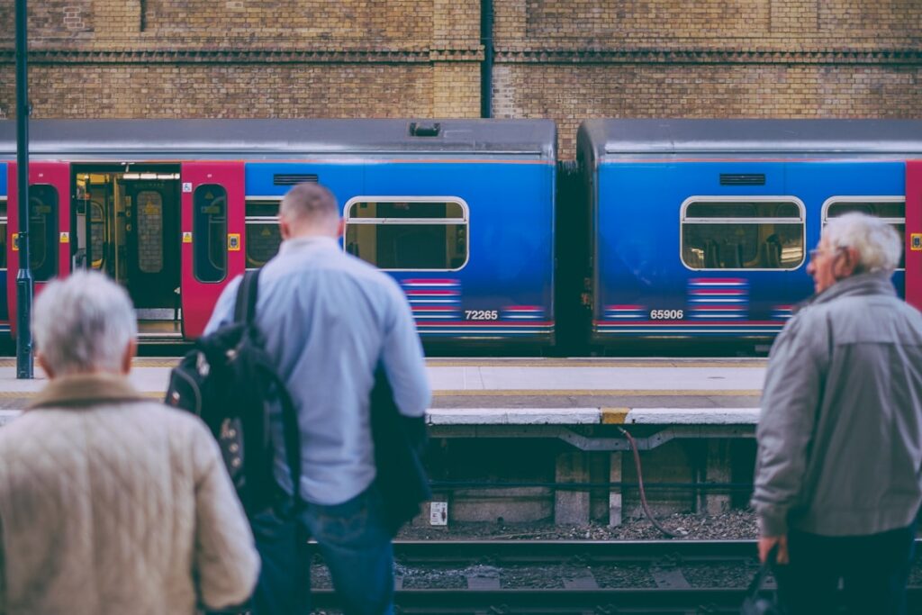 Digital Commuters: How Remote Work Reshapes Long‑Distance Partnerships and Career Capital