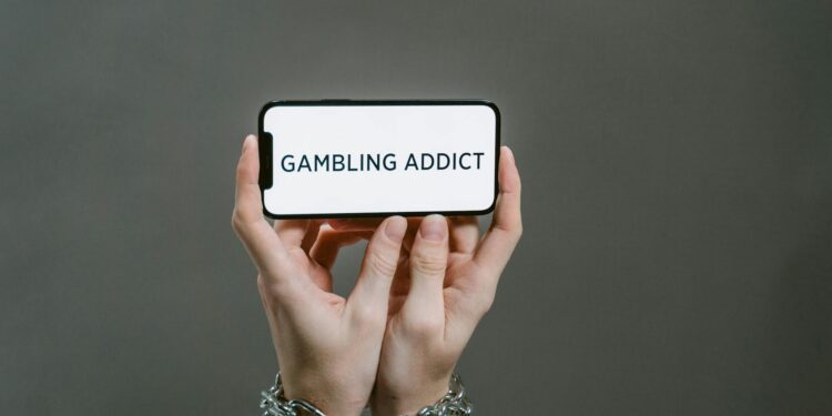 Digital Detox in the Workplace: A Structural Assessment of Mental‑Health Returns and Career Capital