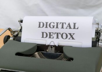 Digital‑Detoxers Reshape Workplace Power: How Balance Demands Redefine Policy