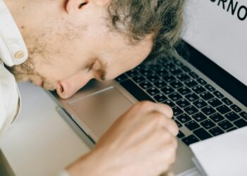 Digital Footprint Fatigue Reshapes Career Capital for Young Professionals