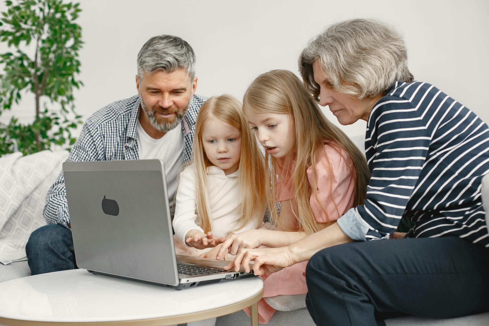 Digital Parenting Under the Weight of History: How Intergenerational Trauma Reshapes Online Safety