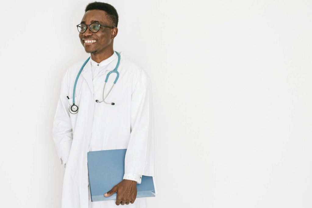 Digital Persona as Institutional Currency: How Media Professionals Turn Reputation into Career Capital