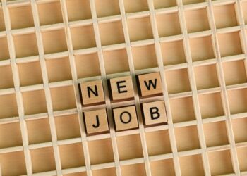 Dual Layoffs, Diverging Futures: How Job Insecurity Reshapes Romantic Partnerships