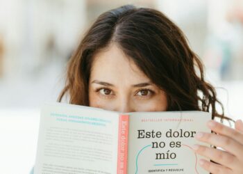 Emotional Labor, Mental Health, and the Re‑Engineering of HR in 2026