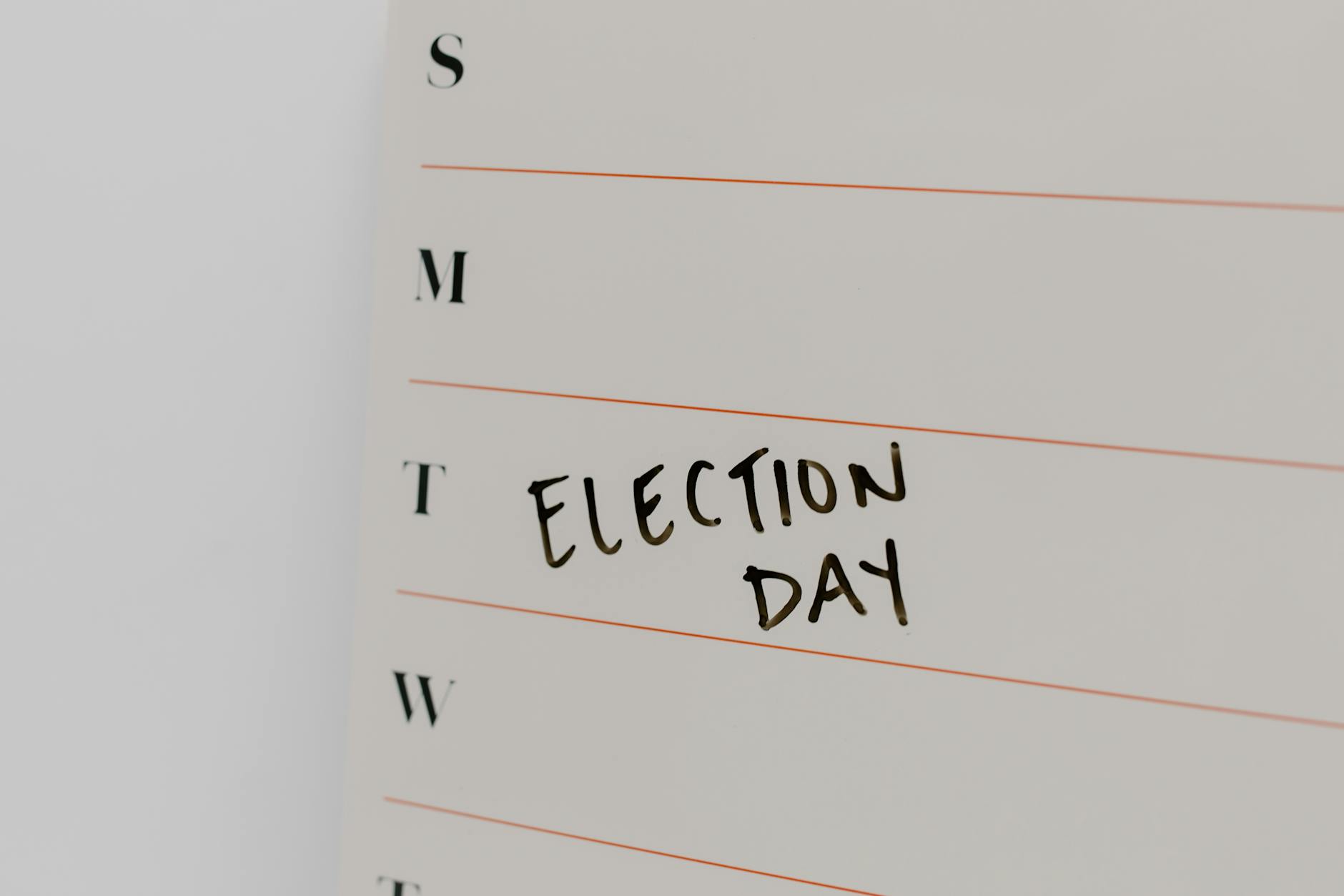 Four‑Day Workweeks Reshape Family Capital and Institutional Power