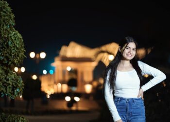 Green‑Space Proximity as a Structural Lever for Career Advancement