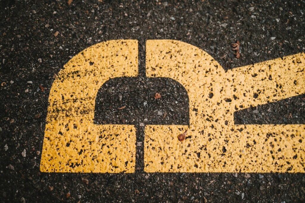 Who Benefits from Hybrid Working? Insights on Autonomy & Interruptions