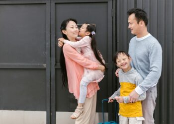 Inclusive Parenting Programs Reshape Economic Mobility in America’s Largest Cities