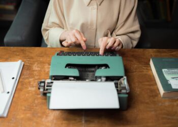 India’s Digital Narrative Shift: How Online Platforms Redefine Literary Careers and Institutional Power